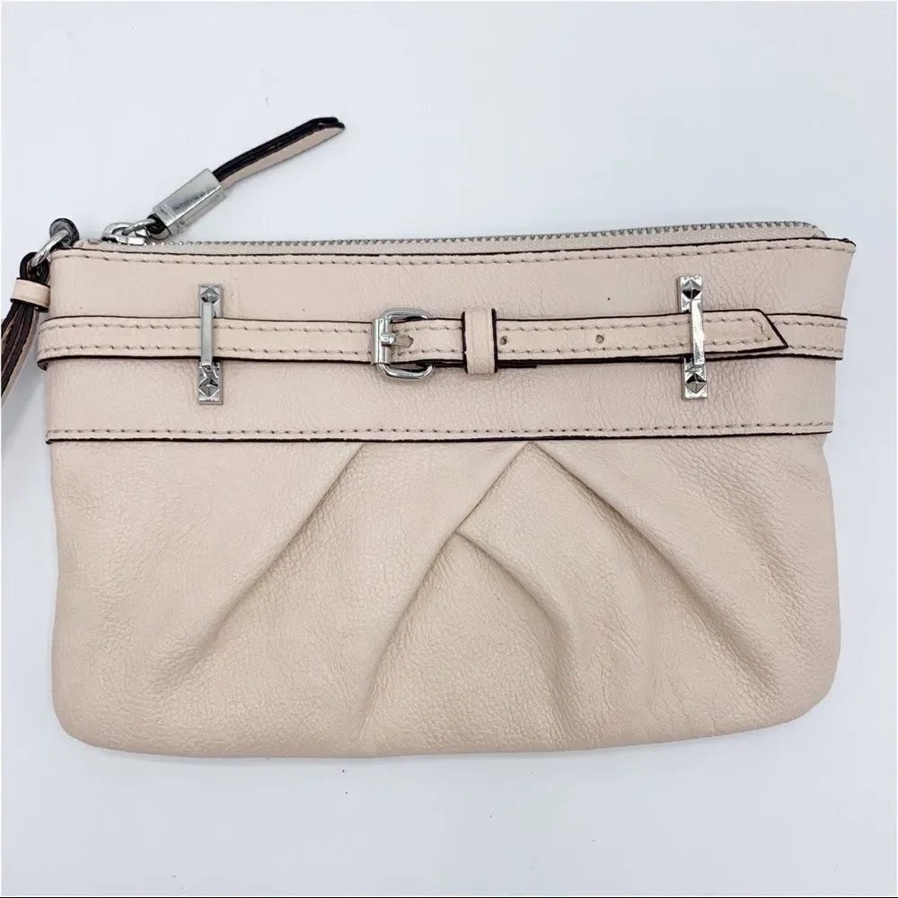 Vera Wang Peach Wristlet Wallet NWOT‎